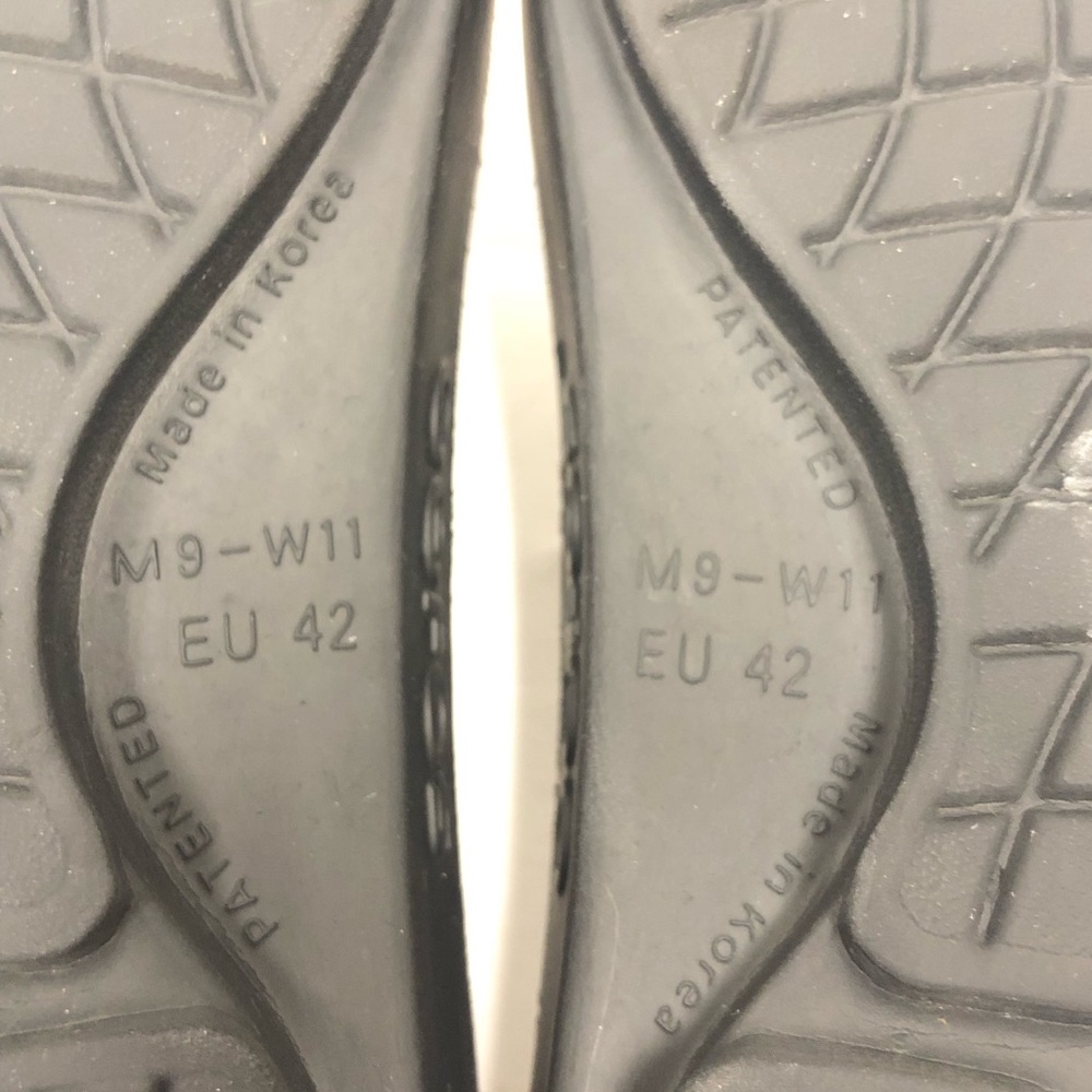 Oofos Flip Flops View 5